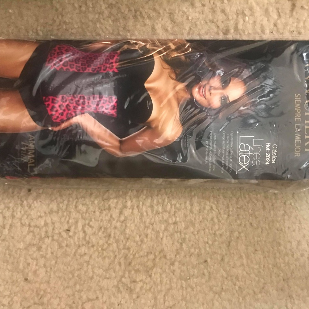 Ann Chery Animal Print Latex Waist Trainer Cincher